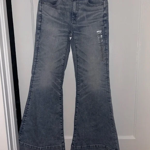 American Eagle Outfitters Women's high rise Festival Flare Jeans sz 2 short NWT - Picture 2 of 15